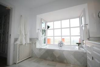 Thumbnail von Luxus-Villa La Mairena R2371289