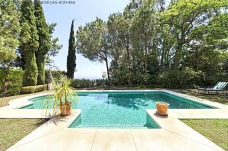 Thumbnail von ***VILLA IM KLASSISCHEN STIL IN DER HACIENDA LAS CHAPAS IN MARBELLA***