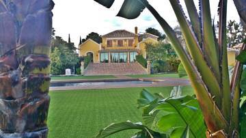 Thumbnail von Luxus-Villa in El Paraiso R2811116