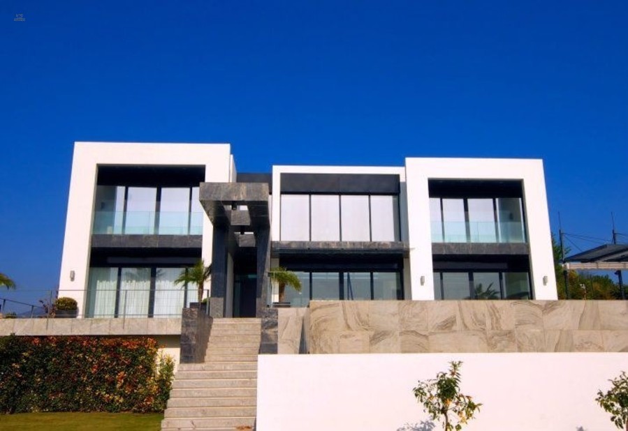 Luxus-Villa in Benahavis R2355041