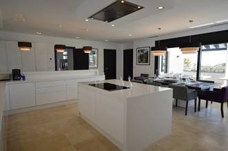 Thumbnail von Luxus-Villa in Sierra Blanca R2277218