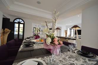 Thumbnail von Luxus-Villa in Sierra Blanca R2277218