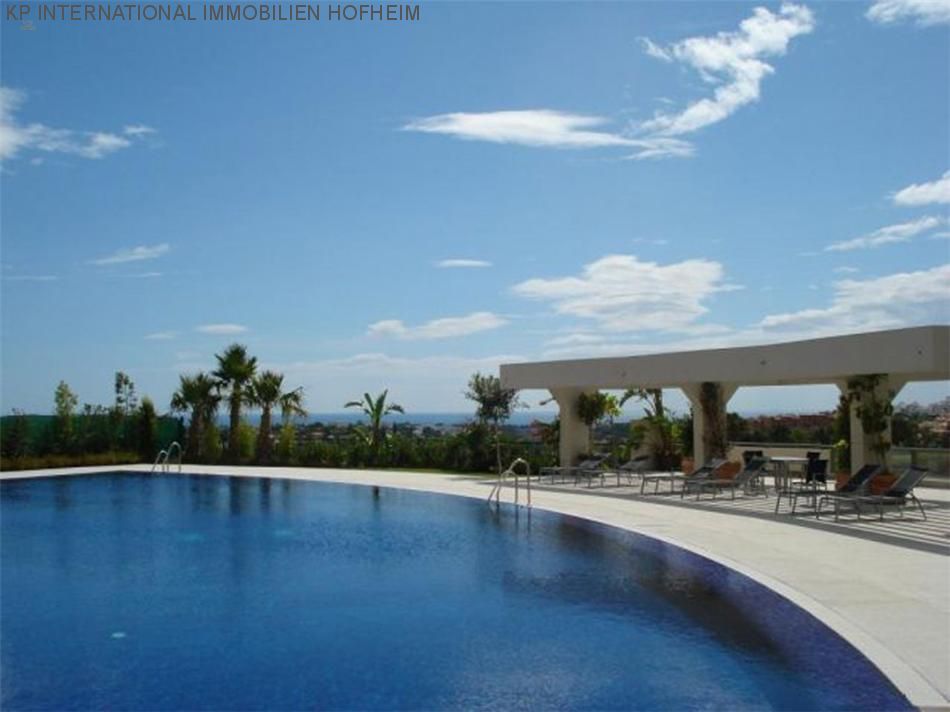 ***HERRLICHE WOHNUNG IN DER BELIEBTEN GOLF-URBANISATION***