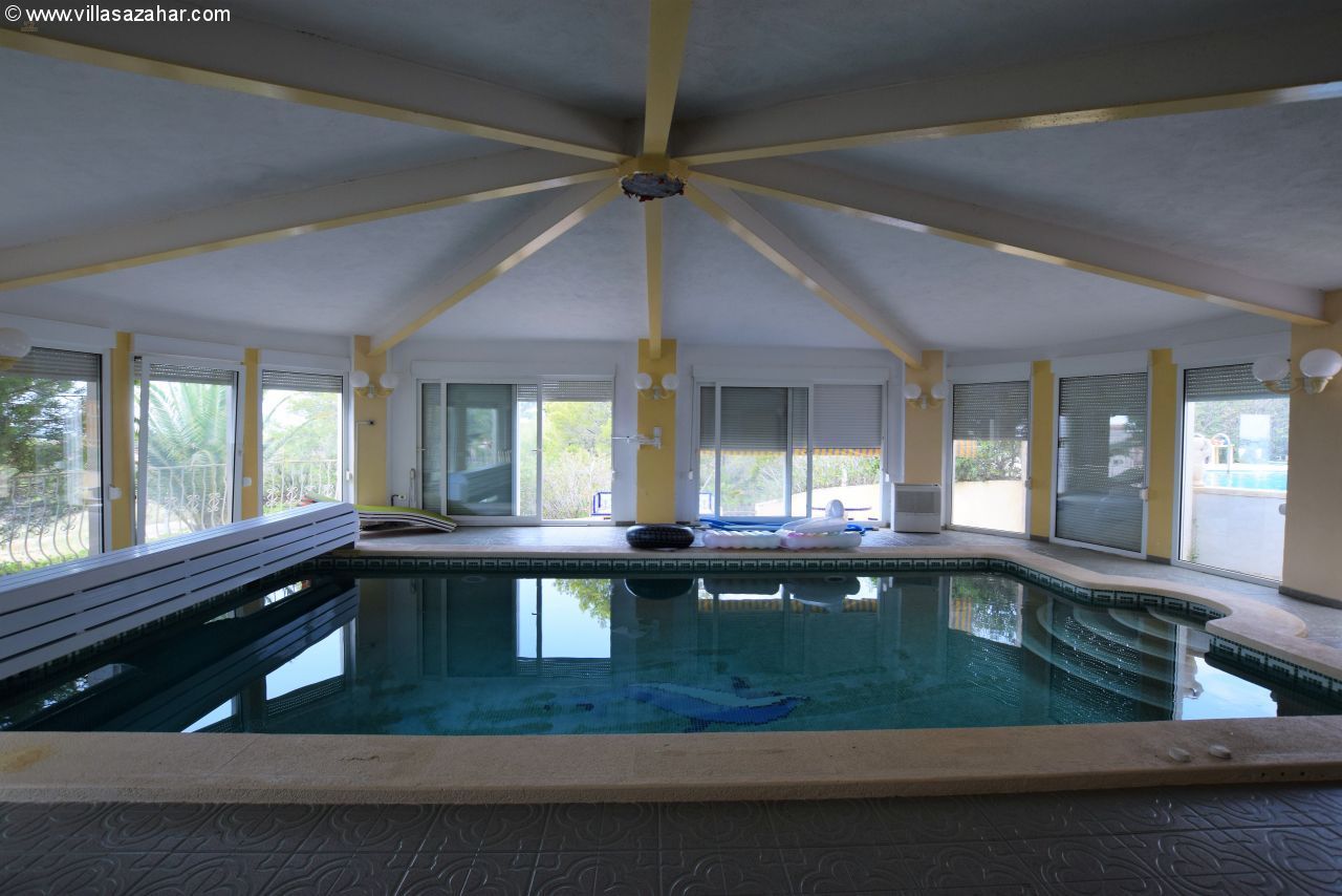 ***Marcolina Villa mit Meerblick, Außenpool und separater Schwimmhalle***