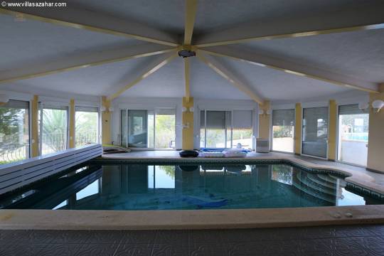 ***Marcolina Villa mit Meerblick, Außenpool und separater Schwimmhalle***