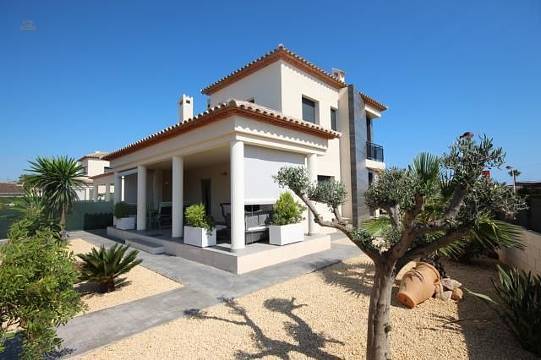***Bei Denia - Sehr schöne und moderne Villa in Els Poblets, strandnah, ideal für das ganze Jahr dort zu leben***