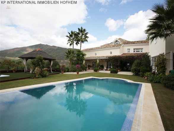 ***PALASTVILLA IN LA ZAGALETA IN BENAHAVÍS***