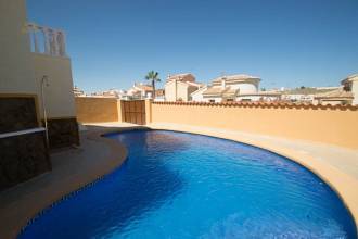 Thumbnail von ***Freistehende Villa als Erstbezug nach kompletter Renovierung, 3 Schlafzimmer, 2 Bäder, Pool***