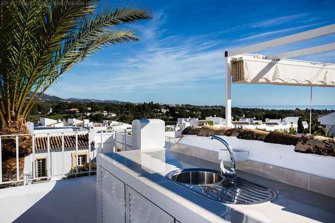 ***STADTHAUS IN ALOHA PUEBLO IN NUEVA ANDALUCÍA***