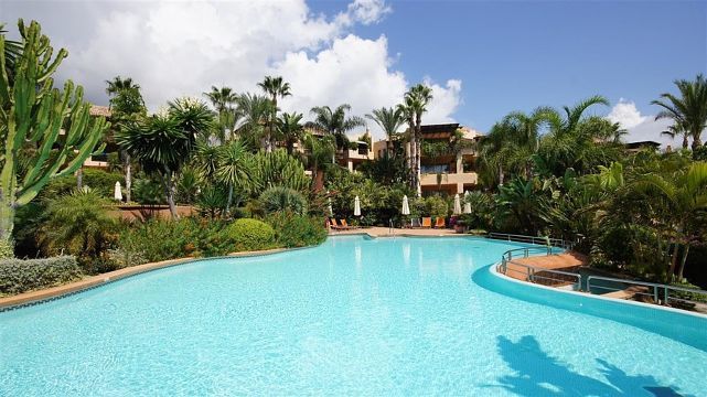 Luxus-Wohnung in Sierra Blanca R2727791 