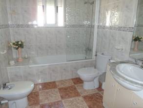 Thumbnail von ***Freistehende Villa mit 4 Schlafzimmern und 3 Bäder, Privatpool in bevorzugter Lage***