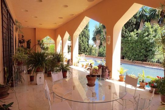 Luxus-Villa in The Golden Mile R2678480 