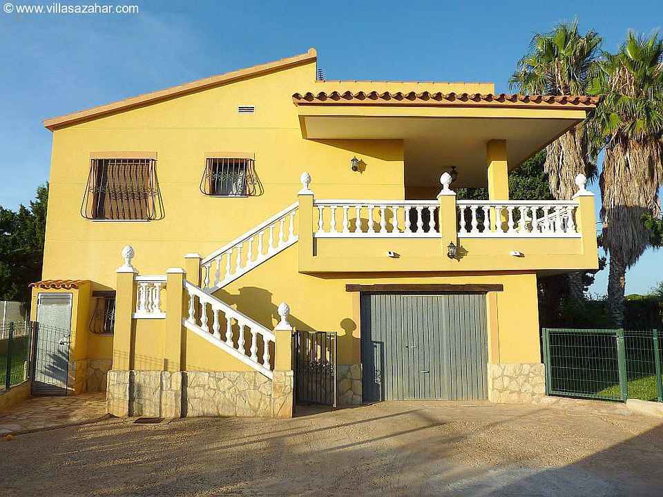 ***Landhaus in solider Qualität auf 1.350 m² Grundstück***