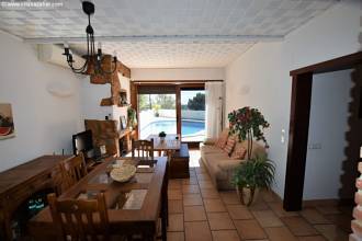 Thumbnail von ***Bildschönes, modernisiertes Einfamilienhaus mit Meerblick und Pool***