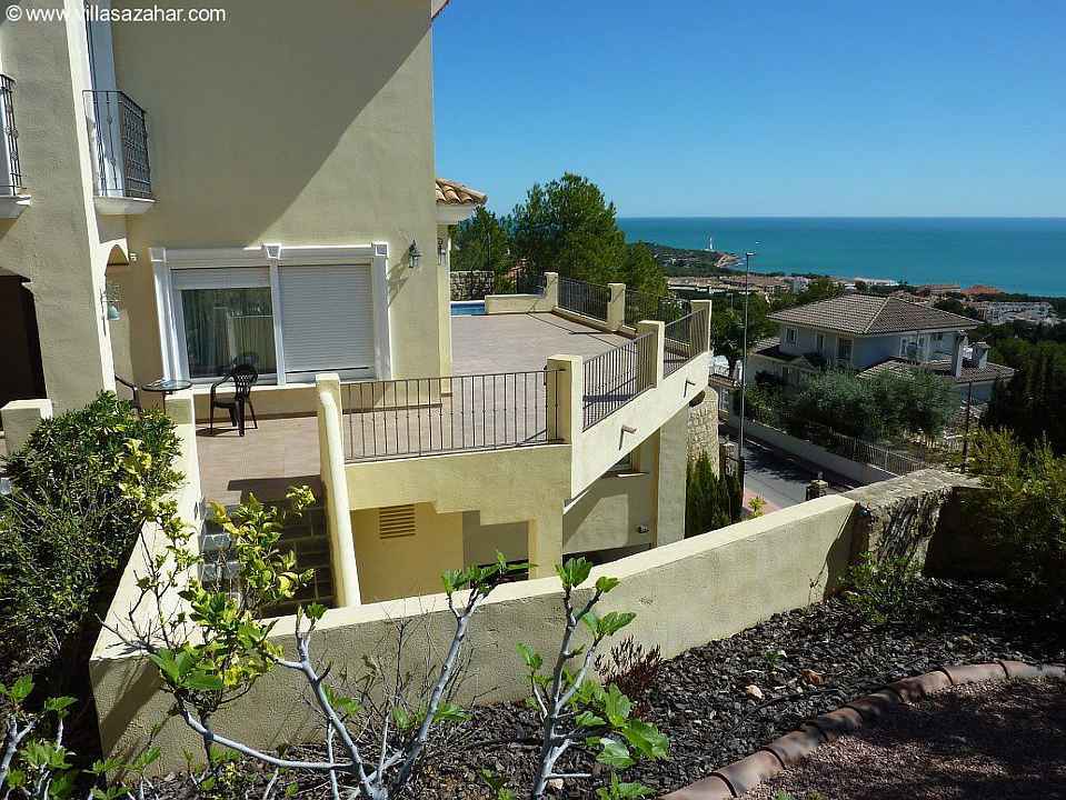 ***Luxusvilla in absoluter Bestlage mit beeindruckendem Blick auf die Küste***