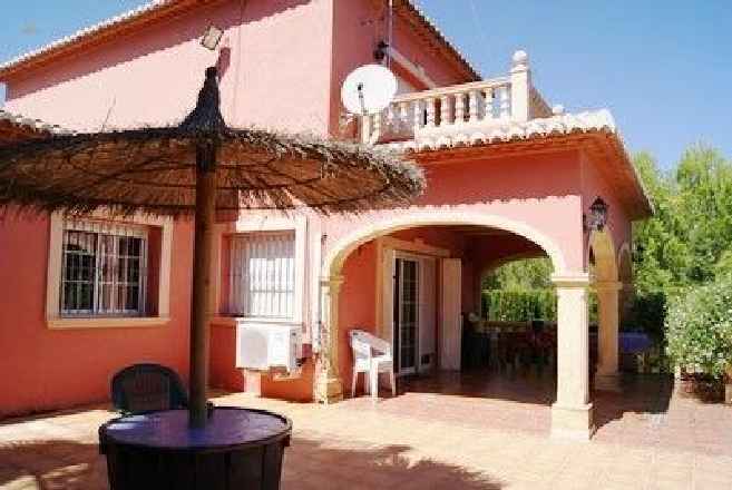 ***Villa in Javea mit Privatpool in schöner Lage***