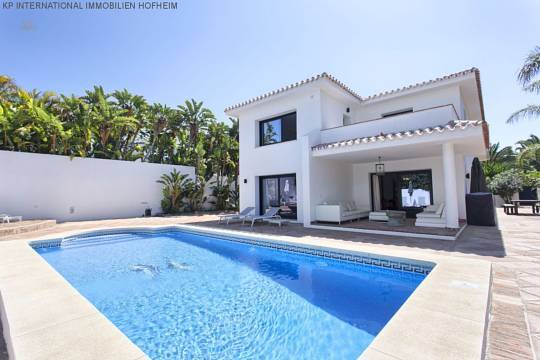 ***LUXUSVILLA AM STRAND IN LOS MONTEROS PLAYA IN MARBELLA***