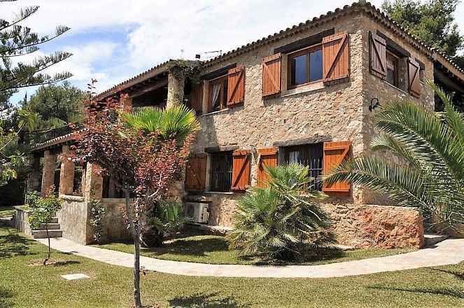 ***Las Fuentes: Exklusive Villa auf parkähnlichem Grundstück***