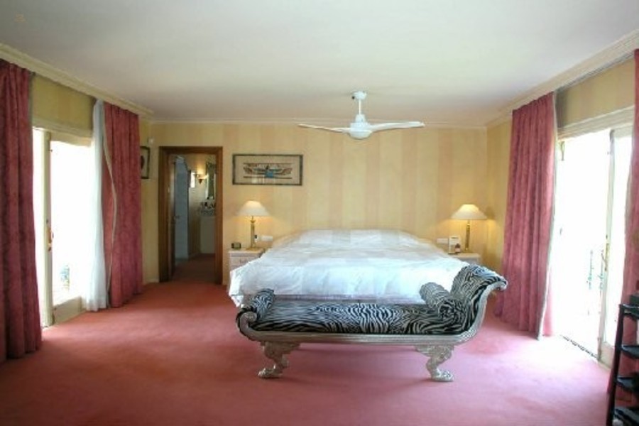 Thumbnail von Luxus-Villa in Cancelada R2481341