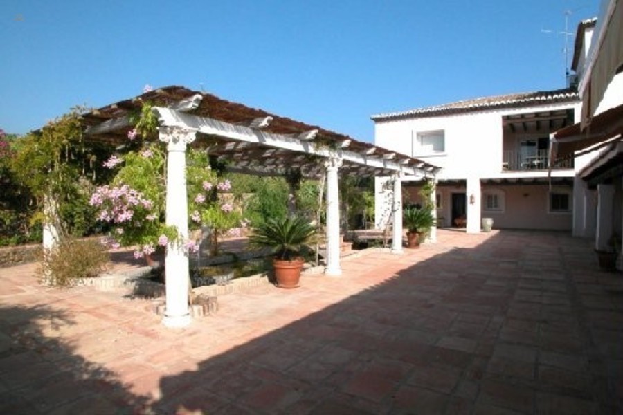 Thumbnail von Luxus-Villa in Cancelada R2481341