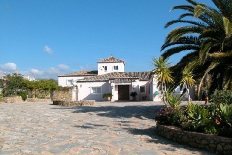 Thumbnail von Luxus-Villa in Cancelada R2481341