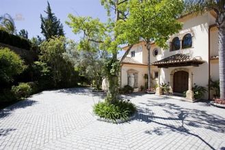 Thumbnail von Luxus-Villa in El Paraiso R2769524