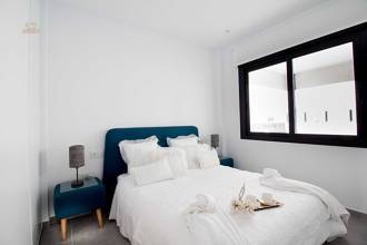 Thumbnail von ***Einfamilienhäuser in modernem Design mit Privatpool und Garage***