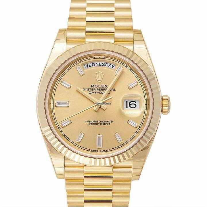  Rolex Day-Date 40 228238 - Day Date Automatic Champagne-colour set with diamonds Dial 18k Yellow Gold Men's </h1> 