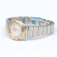 Thumbnail von Omega Constellation 131.20.25.60.55.002 - Constellation Manhattan Quartz 25 mm Quartz White Dial Diamonds Yell </h1>