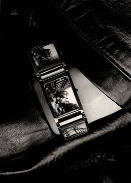 Die "Andy Warhol Times/5" Uhr USKAW01