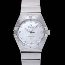 Thumbnail von Omega Constellation Ladies 131.10.28.60.55.001 - Constellation Manhattan Quartz 28 mm White Dial Diamonds Ladies Watc </h1>