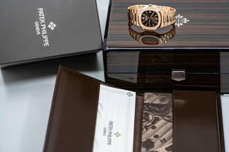 Thumbnail von Patek Philippe Nautilus 5711/1R | rare Cal. 26-330 | Full Set 2019 | Roségold