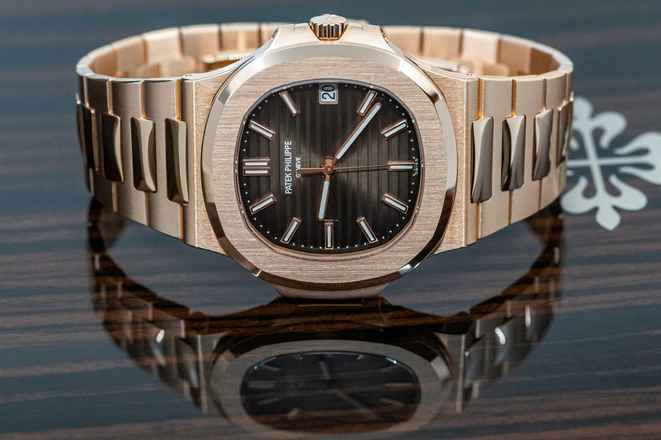  Patek Philippe Nautilus 5711/1R | rare Cal. 26-330 | Full Set 2019 | Roségold 