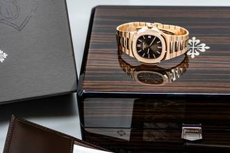 Thumbnail von Patek Philippe Nautilus 5711/1R | rare Cal. 26-330 | Full Set 2019 | Roségold