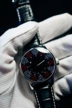 Thumbnail von Angular Momentum AXIS/XXV Longitude12 - ASIA-Traveler GMT0 to GMT+11 Verfügbar: 1