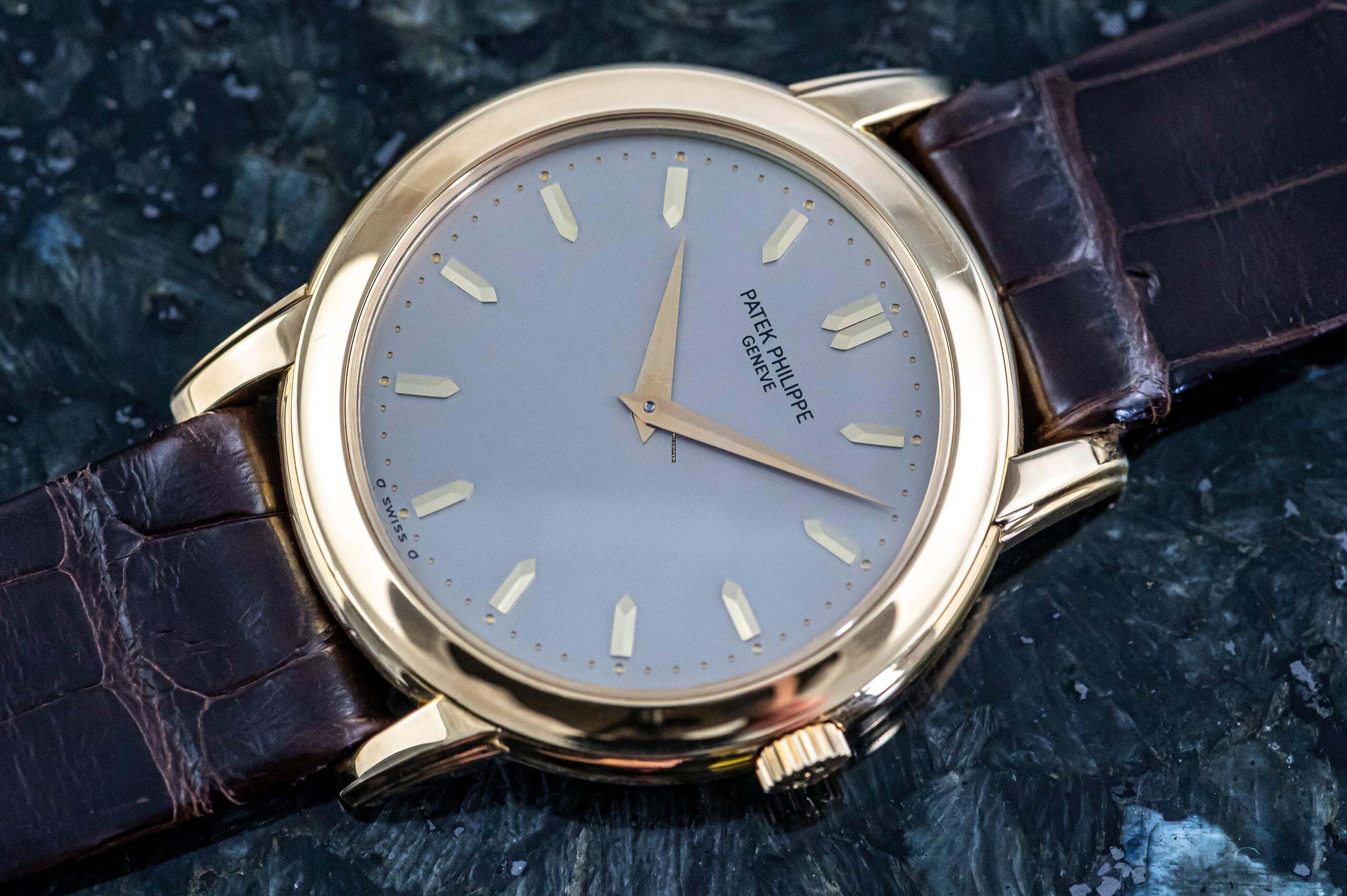 Patek Philippe Calatrava 5032 | Cal. 240 Automatic | 36 mm | screwed Caseback