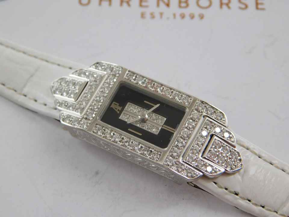  Audemars Piguet 18 Karat Weißgold Charleston Damenuhr mit original Diamantbesatz und Onyx Blatt Rarität </h1> 