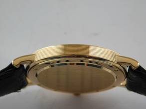 Thumbnail von Corum Romvlvs 18 Karat Gelbgold Romulus Automatik Herrenuhr 35 mm im Best Zustand mit Box und Zubehör </h1>