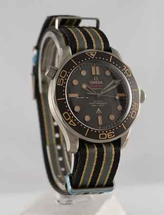  Omega Seamaster Co Axial Chronometer Sondermodell 007 James Bond