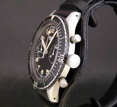 Thumbnail von Heuer Zivile Ausführung Fly-Back Chronograph Handaufzug Valjoux 230 Guter Zustand </h1>