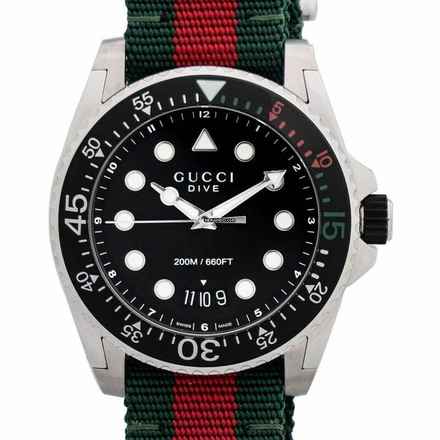  Gucci Dive YA136209A - Dive Black Dial Green and Red Nylon Fabric Strap Men's Watch </h1> 