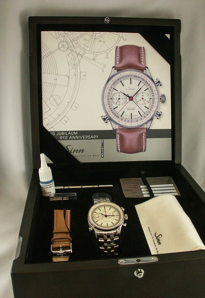 Thumbnail von Sinn 910 Jubiläum: Der Schleppzeigerchronograph