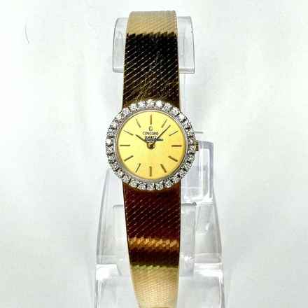  Concord 20.5mm Quartz 14K YG/WG Factory Diamond Watch </h1> 