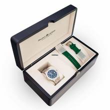 Thumbnail von Maurice Lacroix AIKON AI6008-SS00F-630-D - Aikon Automatic Green Dial Stainless Steel Men's Watch </h1>