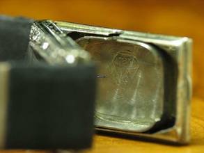 Thumbnail von Art Deko Damenuhr A.t.p. 18kt 750 Weißgold Gold Diamanten Diamant Besatz Antik </h1>