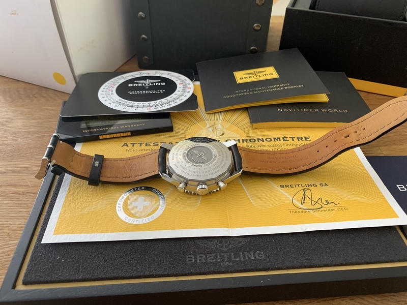 Thumbnail von Breitling Navitimer World