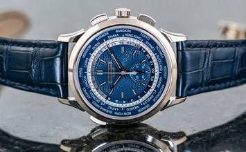Thumbnail von Patek Philippe World Time Chronograph 5930G-001 | Full Set 2018 | Whitegold