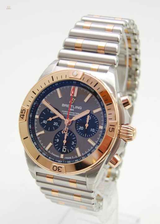 Breitling Chronomat B01 42 Stahl/Roségold NEU Box & Papiere 2023
