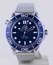 Thumbnail von Omega Seamaster Diver 300 M 42 Blue Dial 60th Anniversary Bond 007 Edition Steel Top B+P </h1>