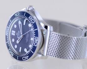 Thumbnail von Omega Seamaster Diver 300 M 42 Blue Dial 60th Anniversary Bond 007 Edition Steel Top B+P </h1>